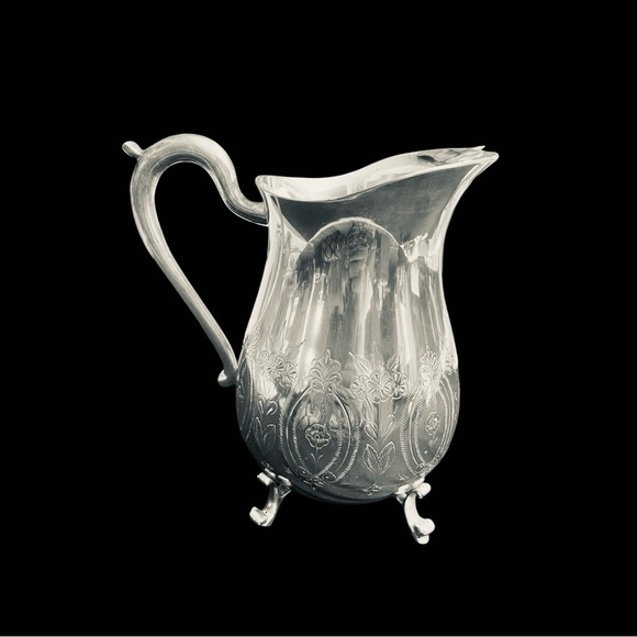 LEONARD FLORAL THEME
SILVERPLATE VINTAGE
FOOTED ICE LIP PITCHER /
JUG 8 1/2" - Picture 3 of 12